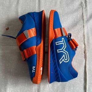 TYR Women's L-1 Lifter in Blue and Orange